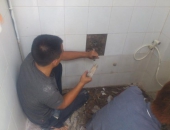 Cách sửa đường ống nước âm tường bị rò rỉ nước bục vỡ